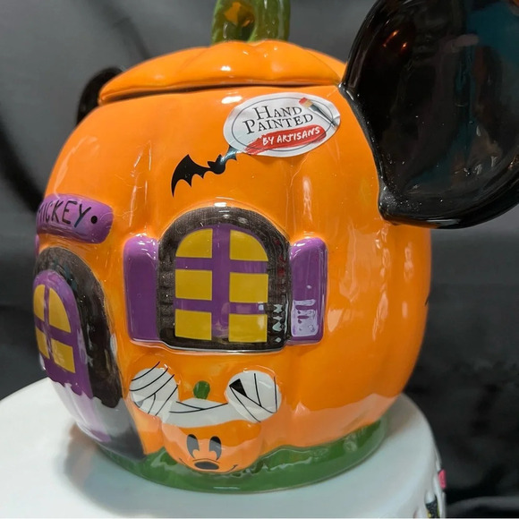 2024 Disney Mickey Mouse Halloween XL Spooky Ceramic Pumpkin Cookie Jar - Picture 10 of 15